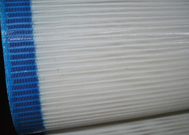 Loop Besar 100 Polyester Mesh Fabric Belt Spiral Link 4070 Untuk Pengolahan Bahan Makanan